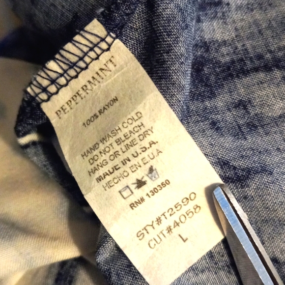 Peppermint, Sz L, Tie Dye, Top with Tie Sleeves, Elastic Neck - Picture 7 of 7